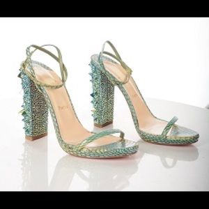 🔥Christian Louboutins Swarovski Crystals Sz 40🔥